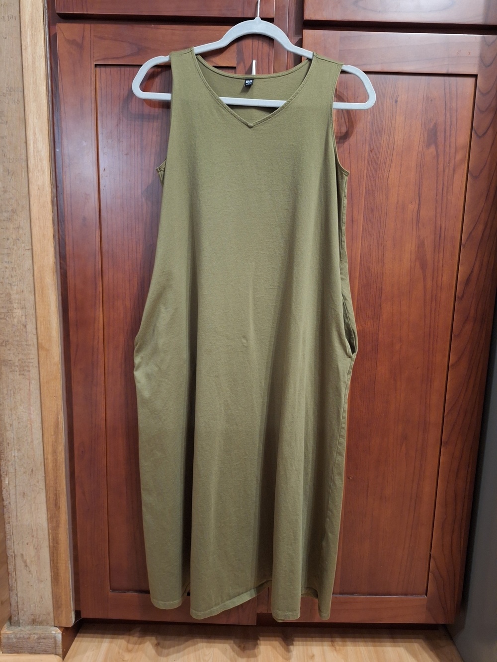 Uniqlo Olive Sleeveless V-Neck Maxi Dress